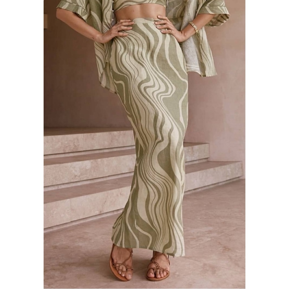 DISSH Olive Green & Cream Wavy Knit Maxi Skirt
